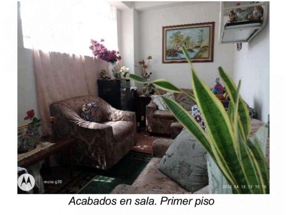 VENDO CASA BIFAMILAR EN CRISTO REY MEDELLIN — foto 3