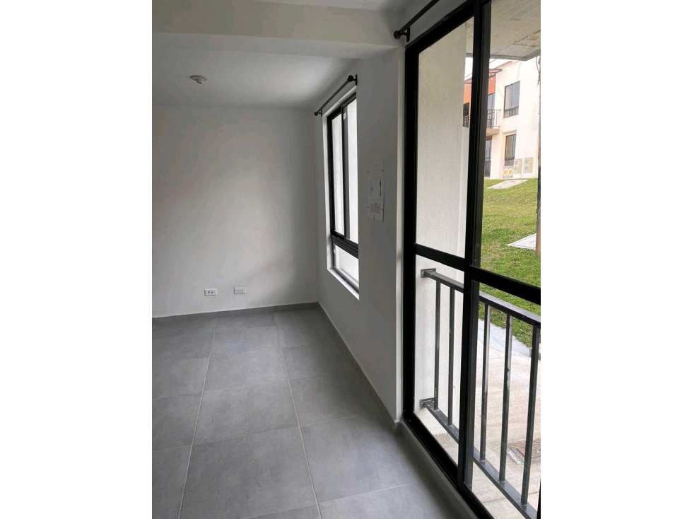 VENDO CASA BIFAMILIAR SOLO PISO 1 EL CARMEN DE VIVORAL UNIDAD ABIERTA. — foto 6