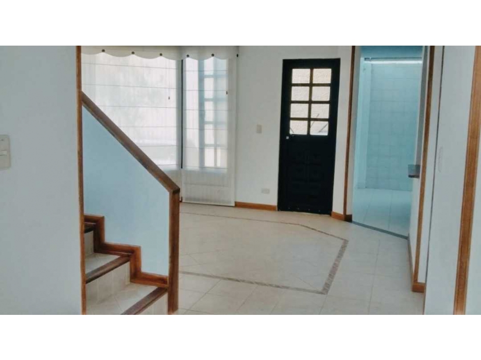 Vendo/ARRIENDO casa en COTA@zona central- - $700- YG - 6
