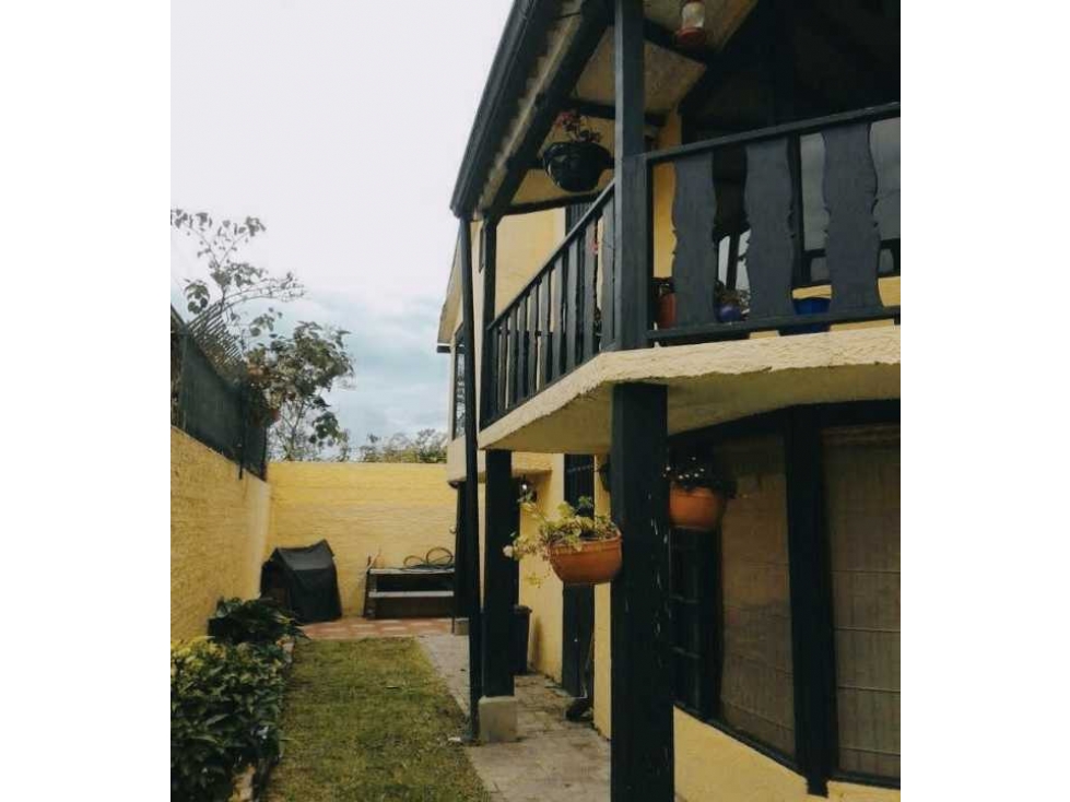 Vendo/ARRIENDO casa en COTA@zona central- - $700- YG - 1