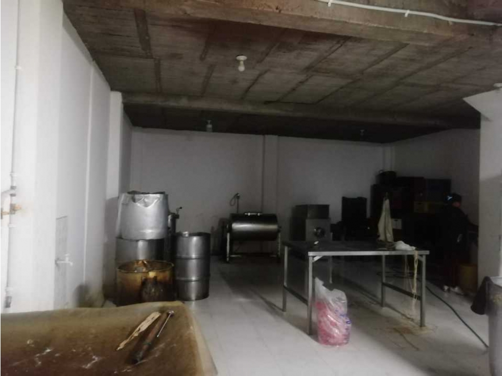 VENDO CASA BODEGA RENTABLE EN BRITALIA KENEDY EXELENTE UBICACION — foto 4