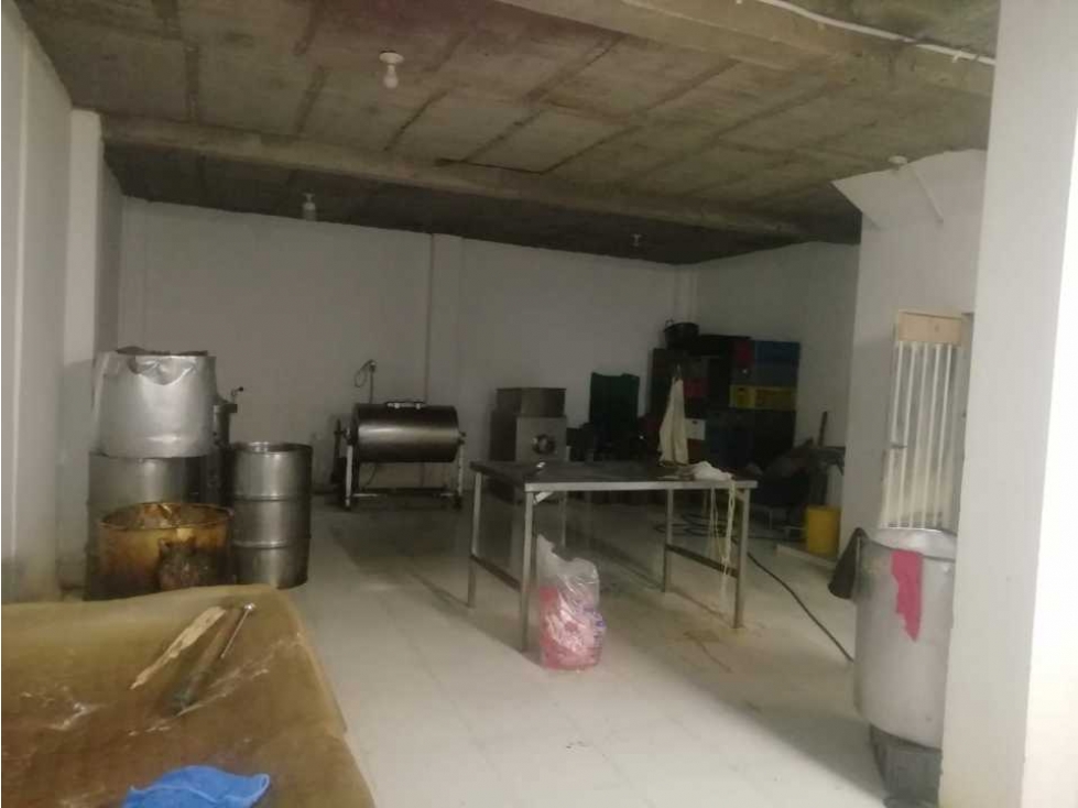 VENDO CASA BODEGA RENTABLE EN BRITALIA KENEDY EXELENTE UBICACION — foto 5