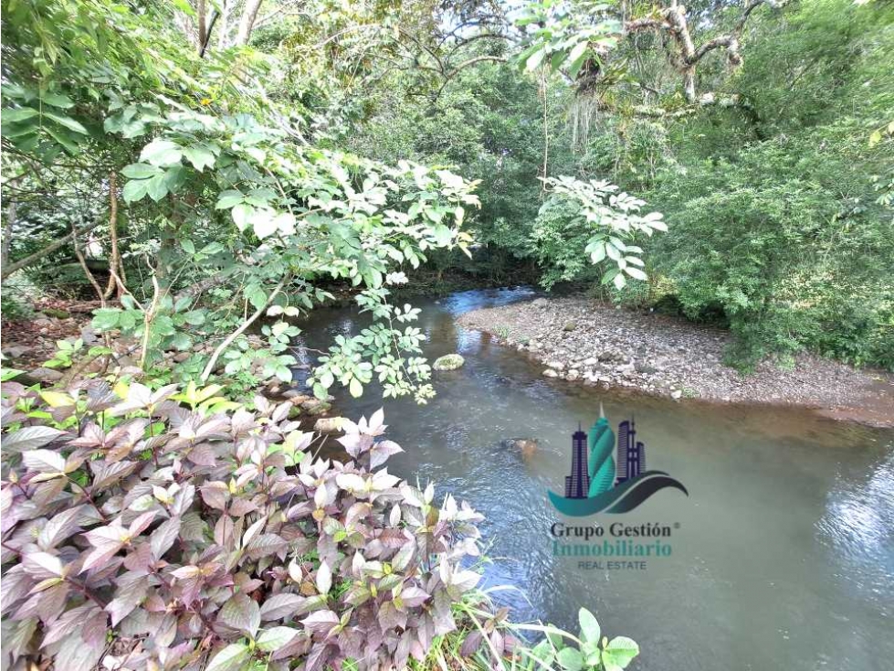 VENDO CASA BORDEADO POR UN RIO- BOQUERON - 2