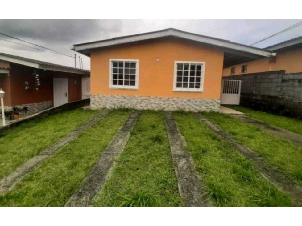 VENDO CASA BRISAS DE ARRAIJAN PH PRIMAVERA