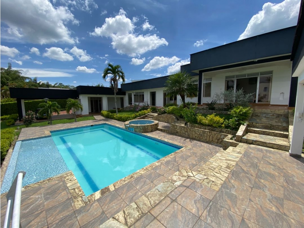 VENDO CASA CAMPESTRE CONDOMINIO CERRADO CLUB CAMPESTRE, QUINDIO