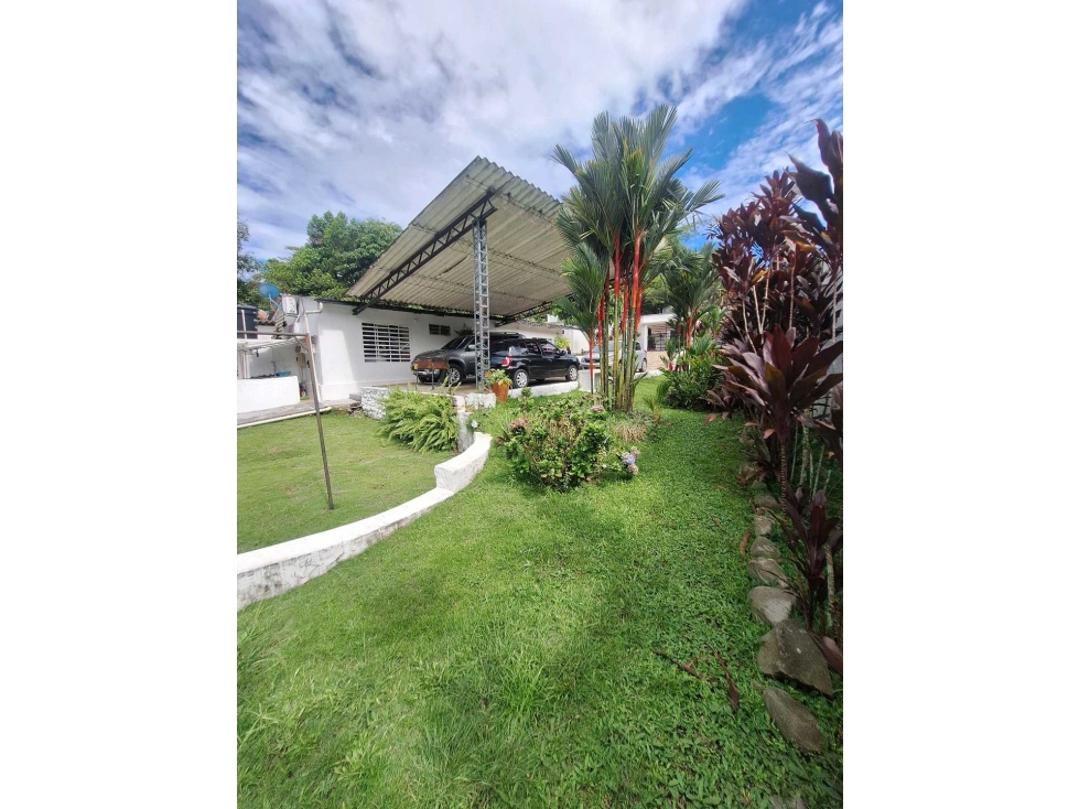 Vendo Casa Campestre con Lote de terreno Chapinerito Villavicencio - 1