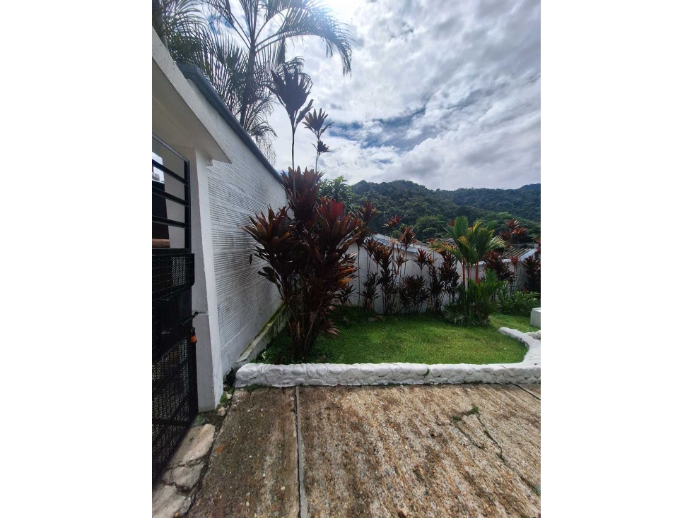 Vendo Casa Campestre con Lote de terreno Chapinerito Villavicencio - 2