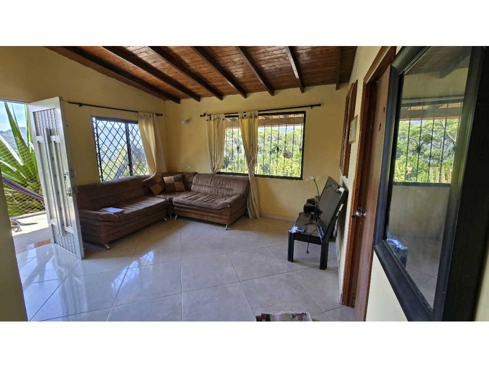 VENDO CASA CAMPESTRE EN CALDAS ANTIOQUIA