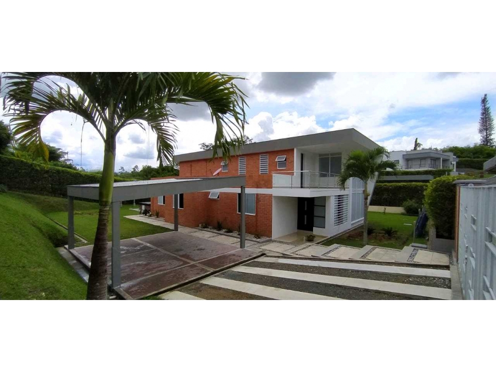 VENDO CASA CAMPESTRE EN CERRITOS, PEREIRA, VIA LA VIRGINIA.