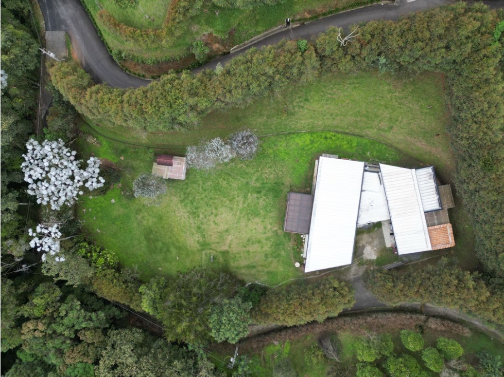 Vendo casa campestre en Envigado Alto del Escobero unidad cerrada — foto 3