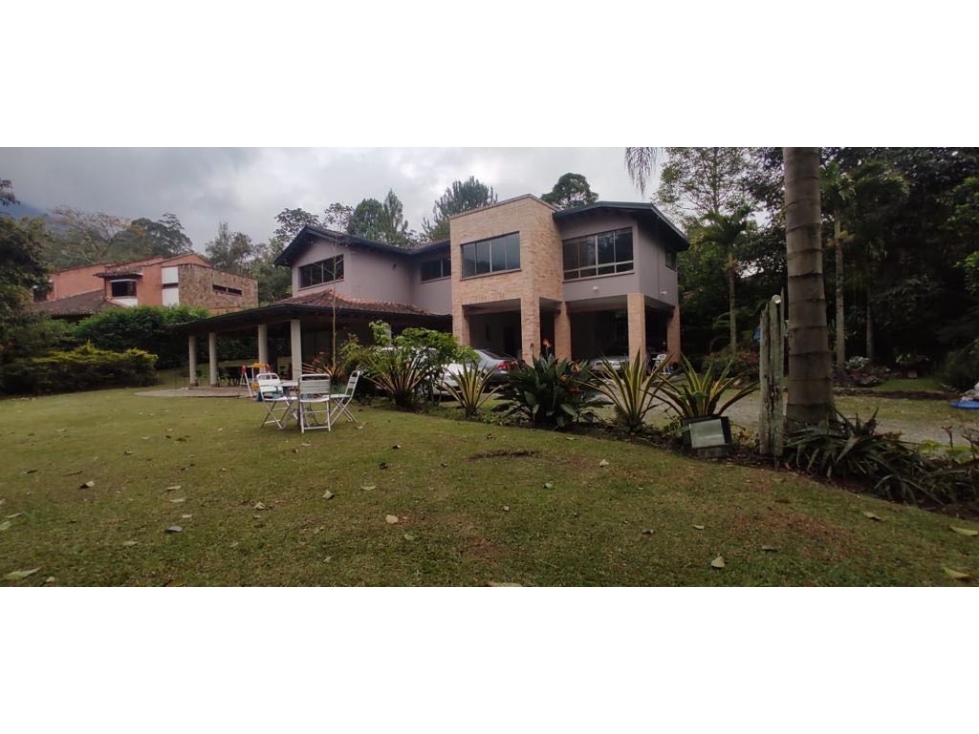 Vendo Casa Campestre en Envigado Escobero parte baja, Independiente