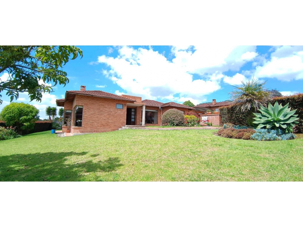VENDO CASA CAMPESTRE EN EXCLUSIVO CONJUNTO PARCELAS COTA