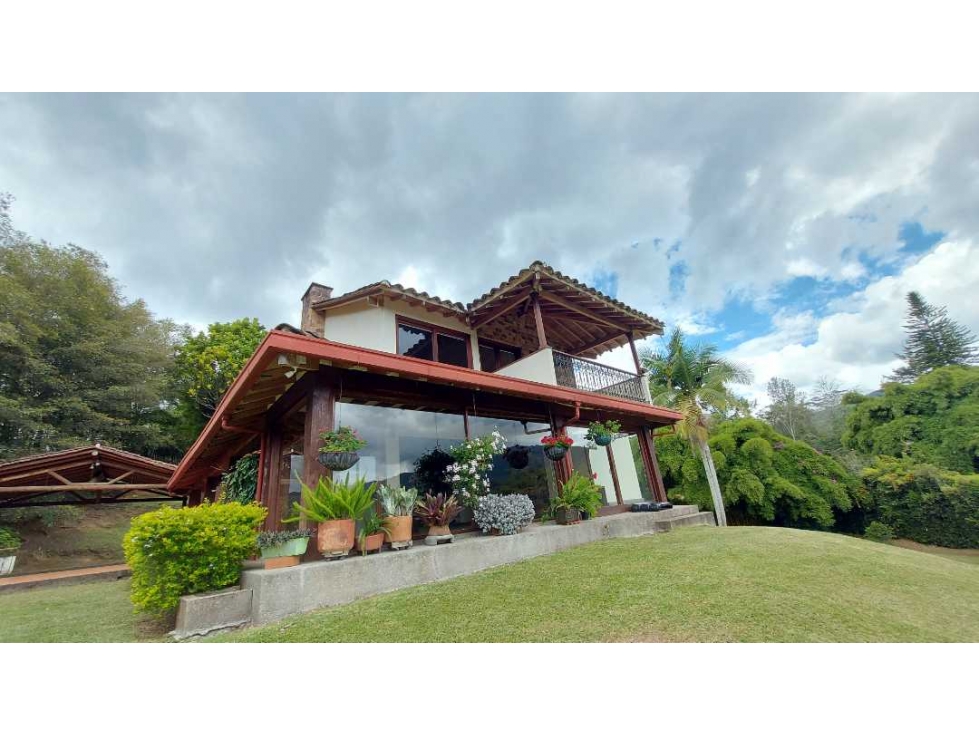 Vendo Casa Campestre en Fizebad, El Retiro Antioquia - 1