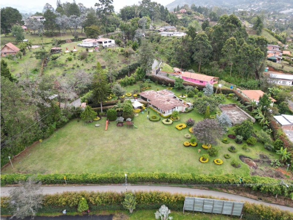 Vendo casa campestre en Guarne, En la entrada del Chaparral