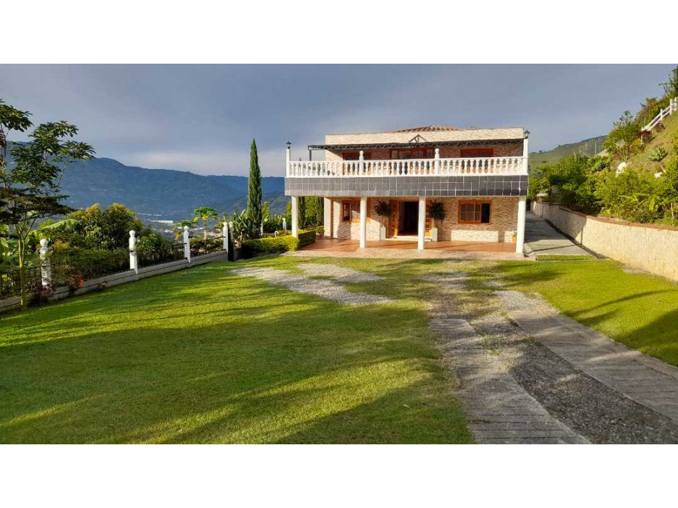 VENDO O PERMUTA CASA CAMPESTRE COPACABANA ANTIOQUIA