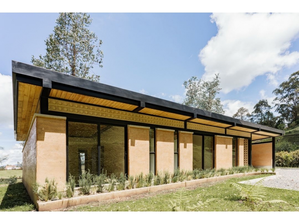 VENDO CASA CAMPESTRE EN RIONEGRO