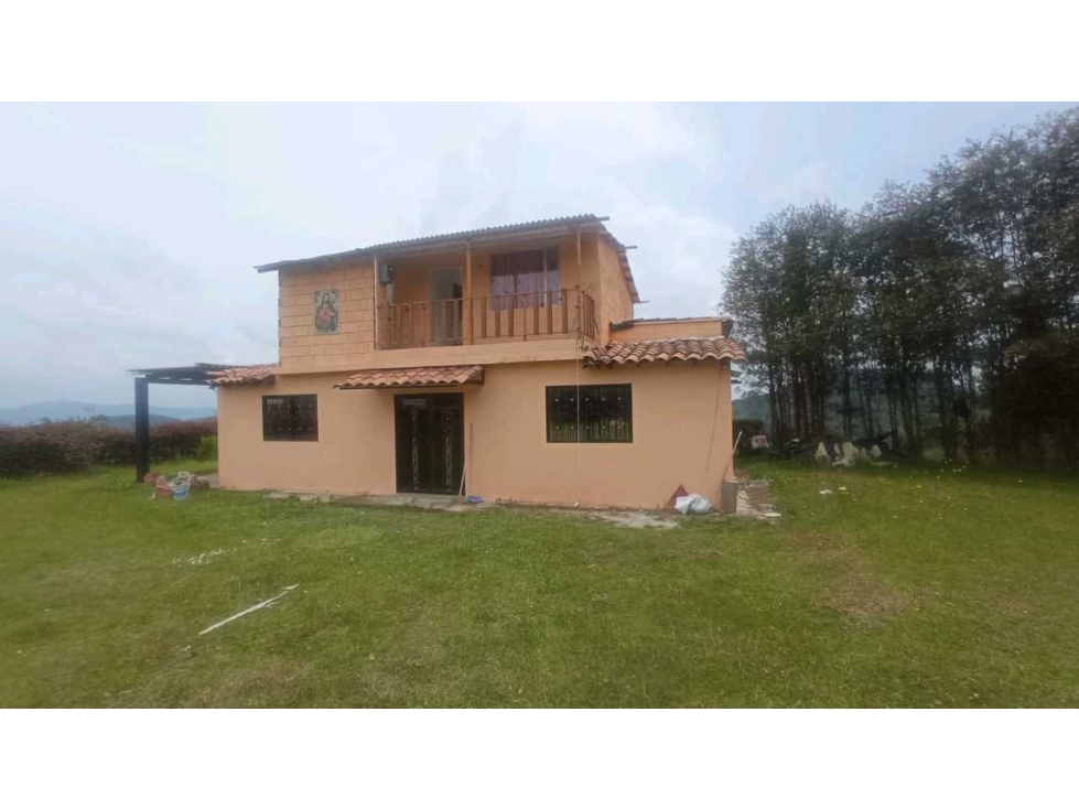 VENDO CASA CAMPESTRE EN SANTUARIO ANTIOQUIA