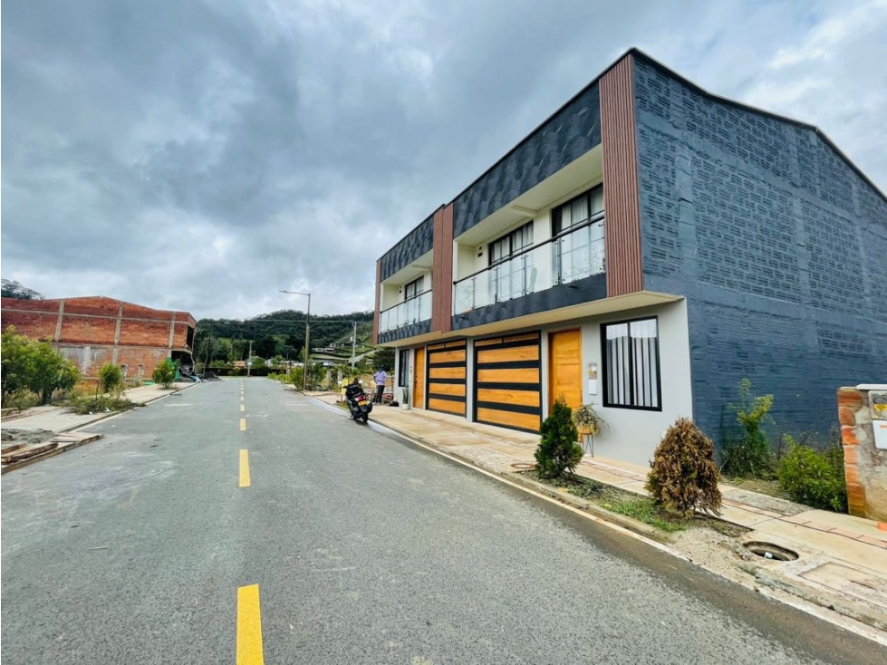 VENDO CASA CAMPESTRE EN UNIDAD ABIERTA - LA CEJA ANTIOQUIA — foto 2