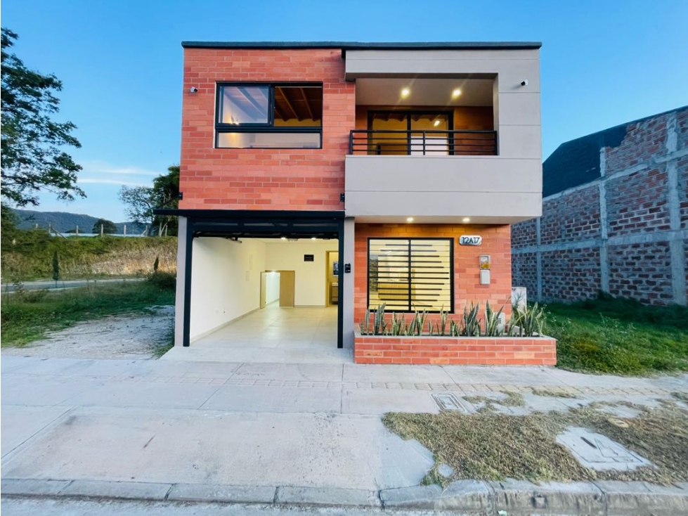VENDO CASA CAMPESTRE EN UNIDAD ABIERTA EN LA CEJA-SECTOR UNIDAD DEPOR — foto 2