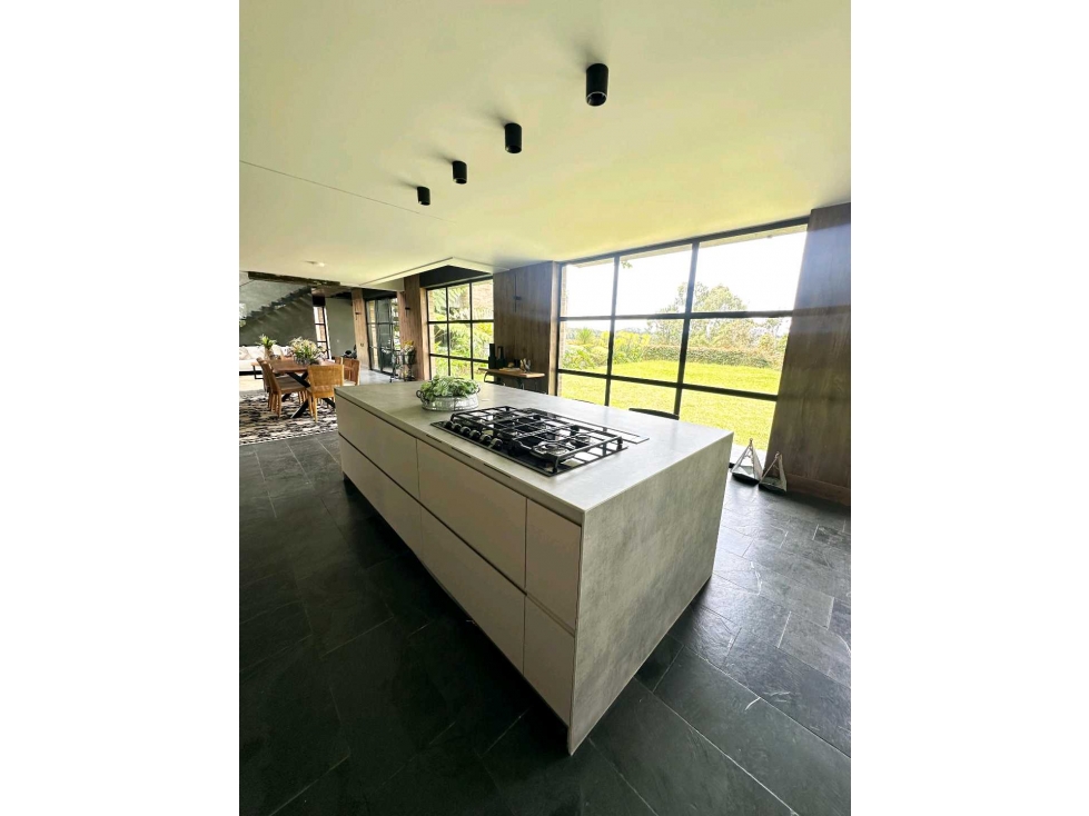 REBAJÓ VENDO CASA CAMPESTRE ENVIGADO ALTO DE LAS PALMAS UNIDAD CERRADA — foto 5