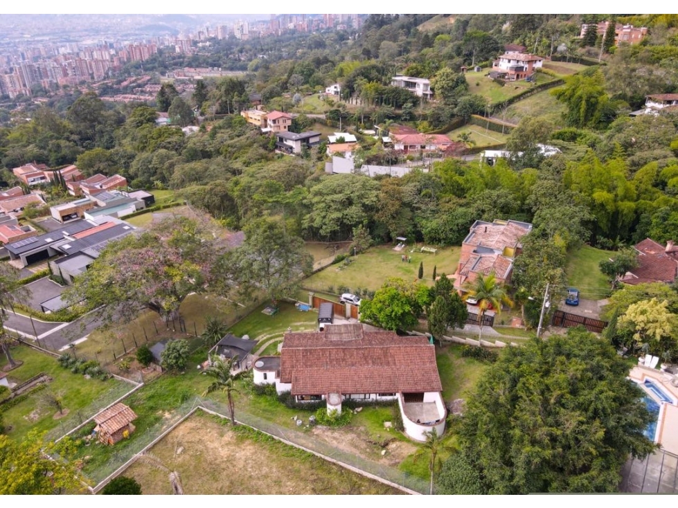 VENDO CASA CAMPESTRE INDEPENDIENTE NO MODERNA LOMA DEL ESCOBERO — foto 3