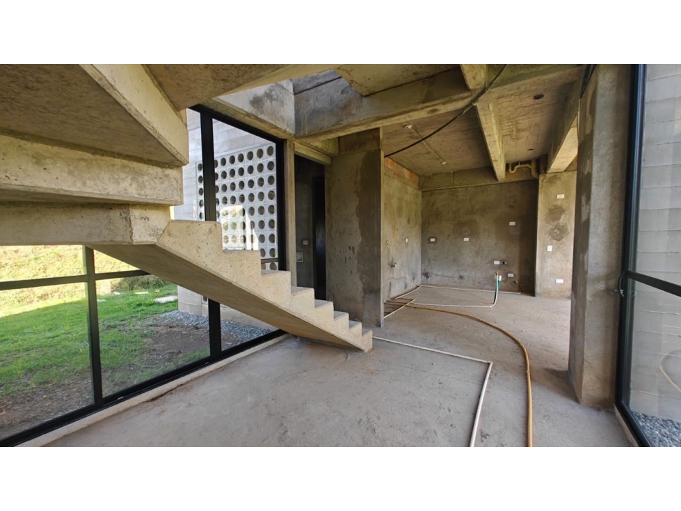Vendo casa campestre para estrenar en Envigado Alto del Escobero — foto 3