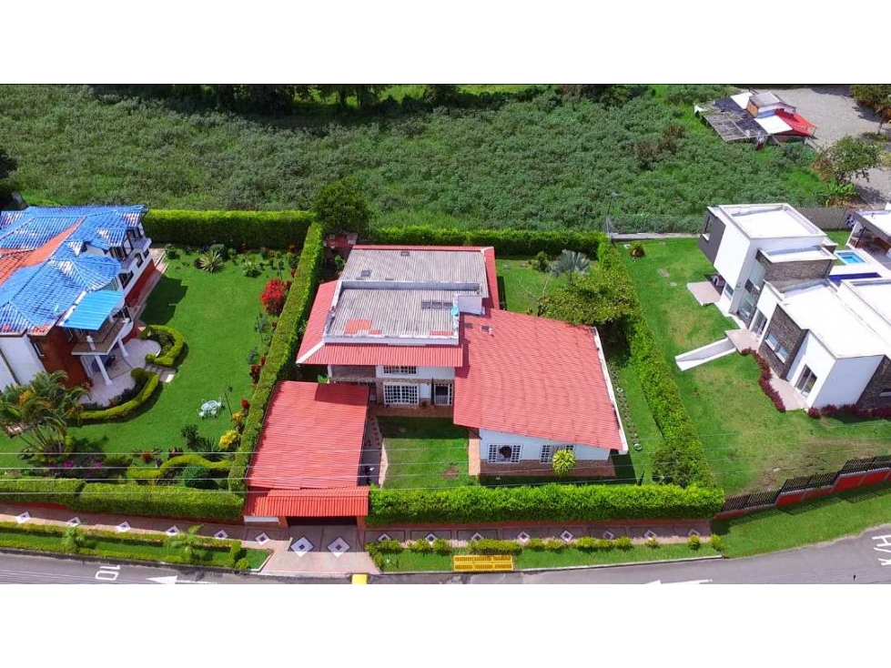 Vendo Casa Campestre Trifamiliar vía Aeropuerto El Edén del Quindío — foto 2