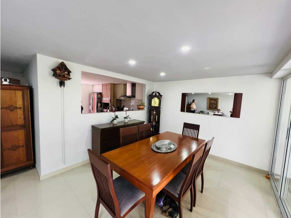 VENDO CASA CIUDAD JARDIN - "SENDERO DEL POLO CLUB" — foto 3
