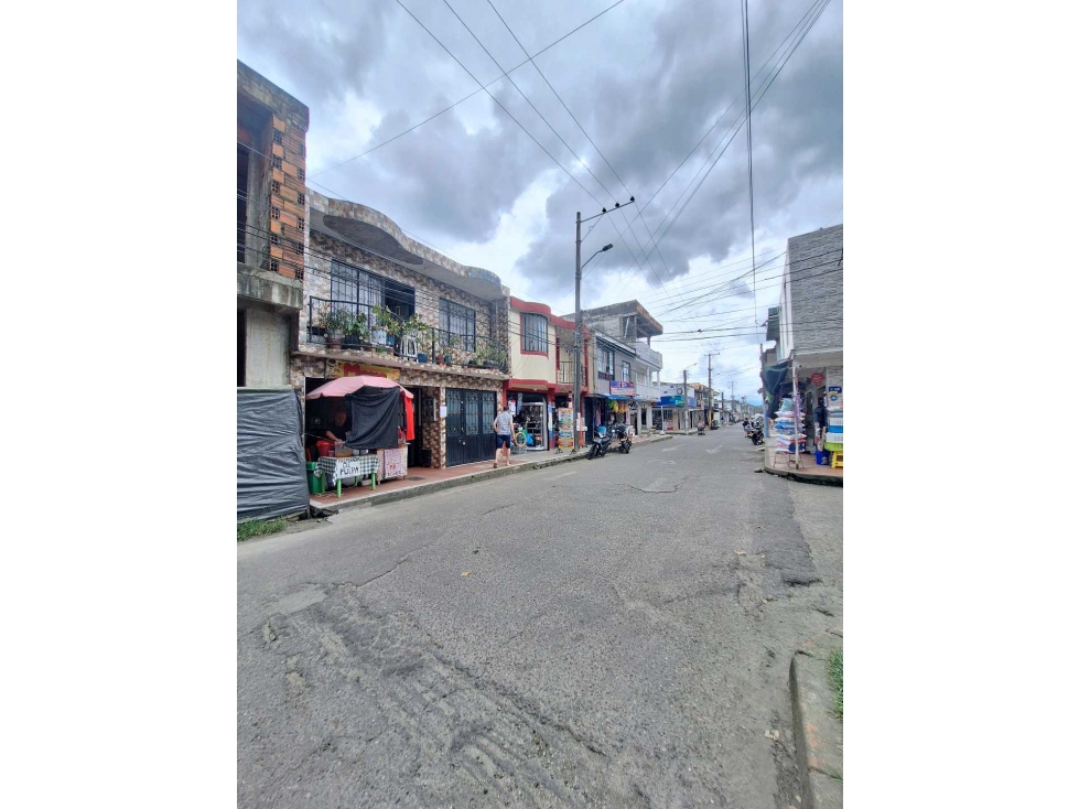 Vendo casa comercial Barrio Villa Amelida Villavicencio - 2