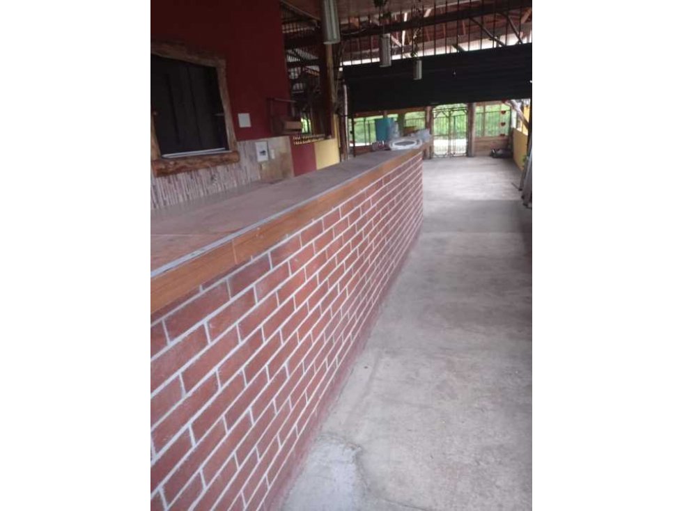 Vendo casa comercial con lote sobre vía principal la Florida — foto 3