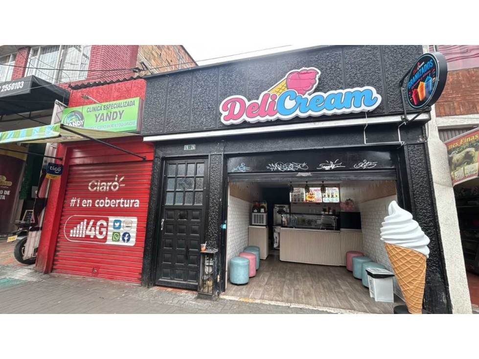 VENDO CASA COMERCIAL EN AV PPAL DE KENNEDY CENTRAL BOGOTÁ