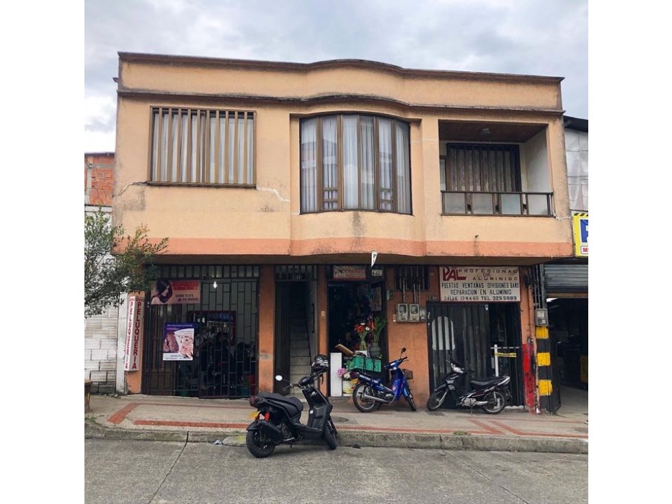 VENDO CASA COMERCIAL EN EL CENTRO PEREIRA - 1