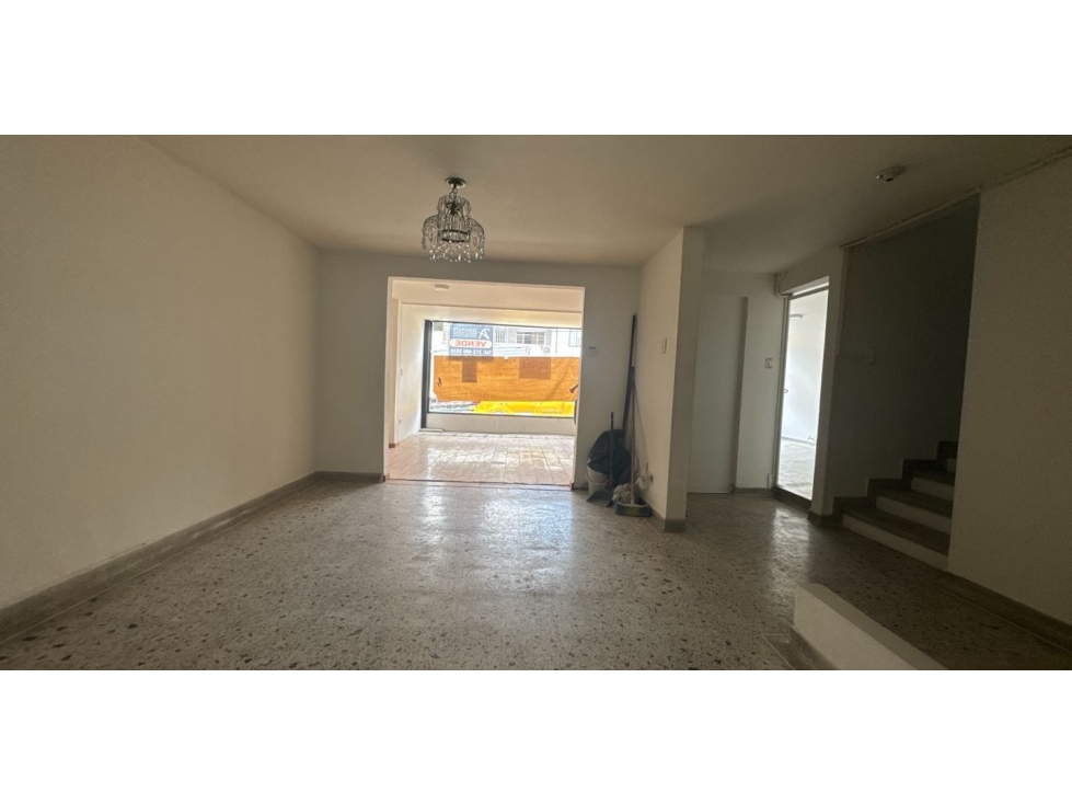 VENDO CASA COMERCIAL EN LA LORENA PEREIRA - 2