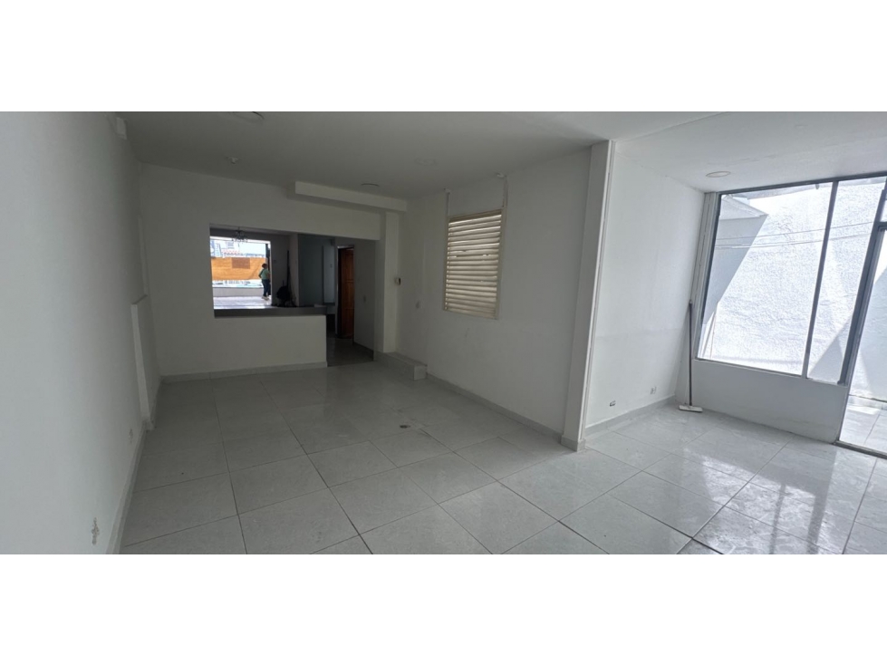 VENDO CASA COMERCIAL EN LA LORENA PEREIRA - 4