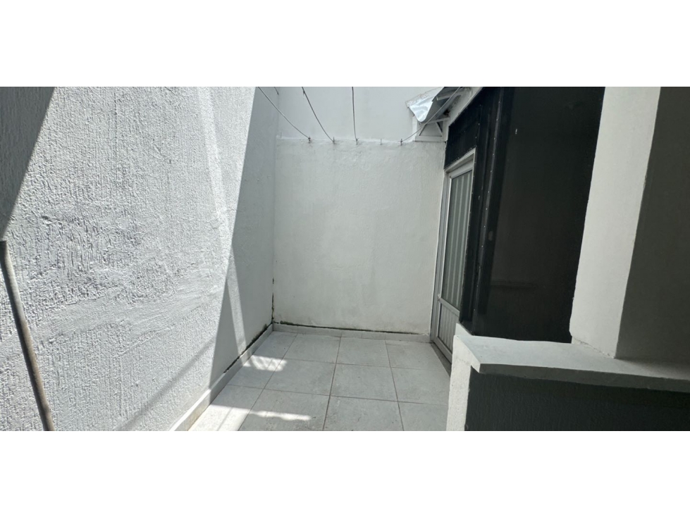 VENDO CASA COMERCIAL EN LA LORENA PEREIRA - 6