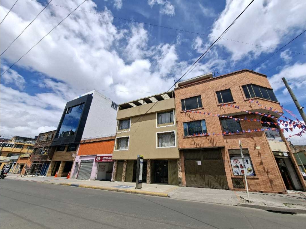 VENDO CASA COMERCIAL SOBRE LA KRA 24 CON 3RA BOGOTA — foto 2