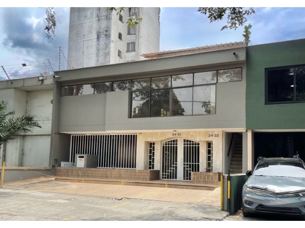 VENDO CASA COMERCIAL EN VERSALLES. ¡PRECIO DE OPORTUNIDAD!