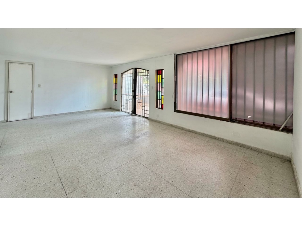 VENDO CASA COMERCIAL EN VERSALLES. ¡PRECIO DE OPORTUNIDAD! — foto 3