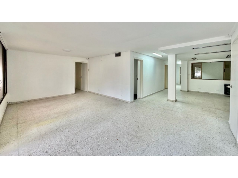 VENDO CASA COMERCIAL EN VERSALLES. ¡PRECIO DE OPORTUNIDAD! — foto 4