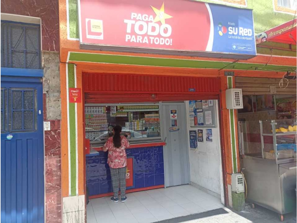Vendo casa comercial rentable sobre avenida principal en bosa brasil — foto 2