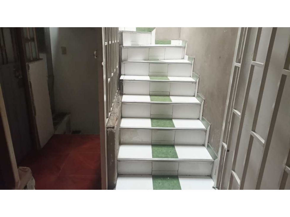 Vendo casa comercial rentable sobre avenida principal en bosa brasil — foto 6