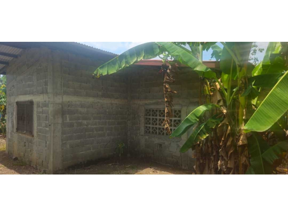 VENDO CASA CON 1000 METROS EN BOQUERON - 4
