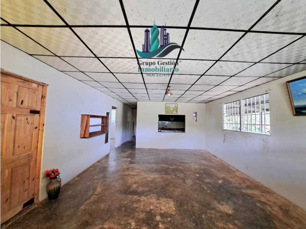 VENDO CASA CON 3000MTS2 HORCONCITOS - 5