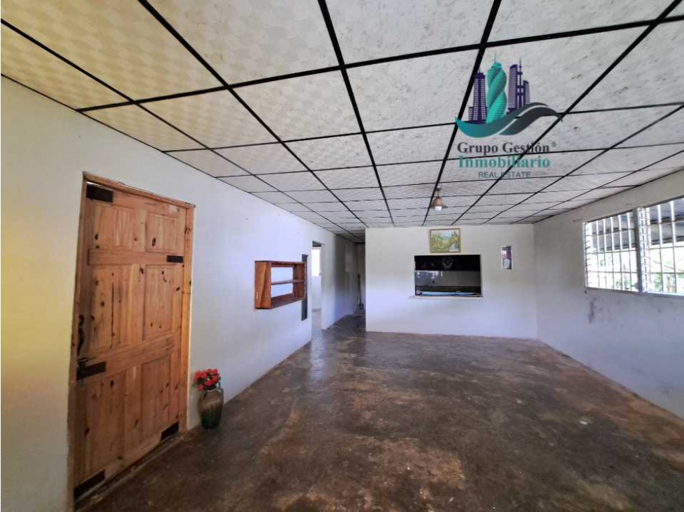 VENDO CASA CON 3000MTS2 HORCONCITOS - 6