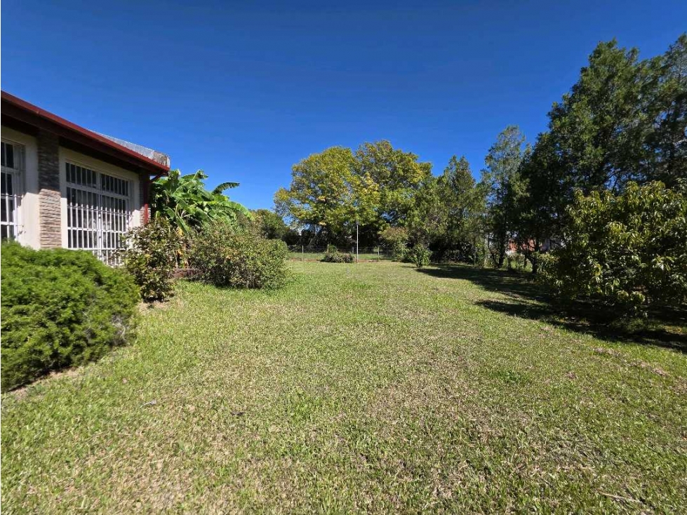 Vendo Casa con Amplio Parque en Concepción del Uruguay, Entre Ríos — foto 5