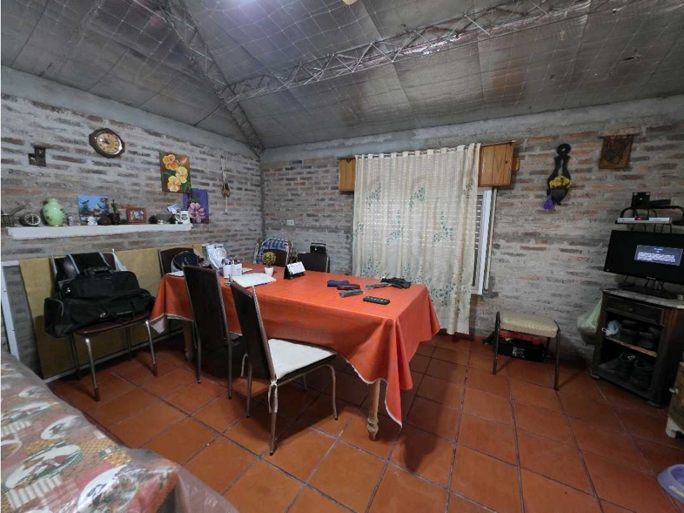Vendo Casa con amplio terreno en Herrera, Entre Ríos. - 4