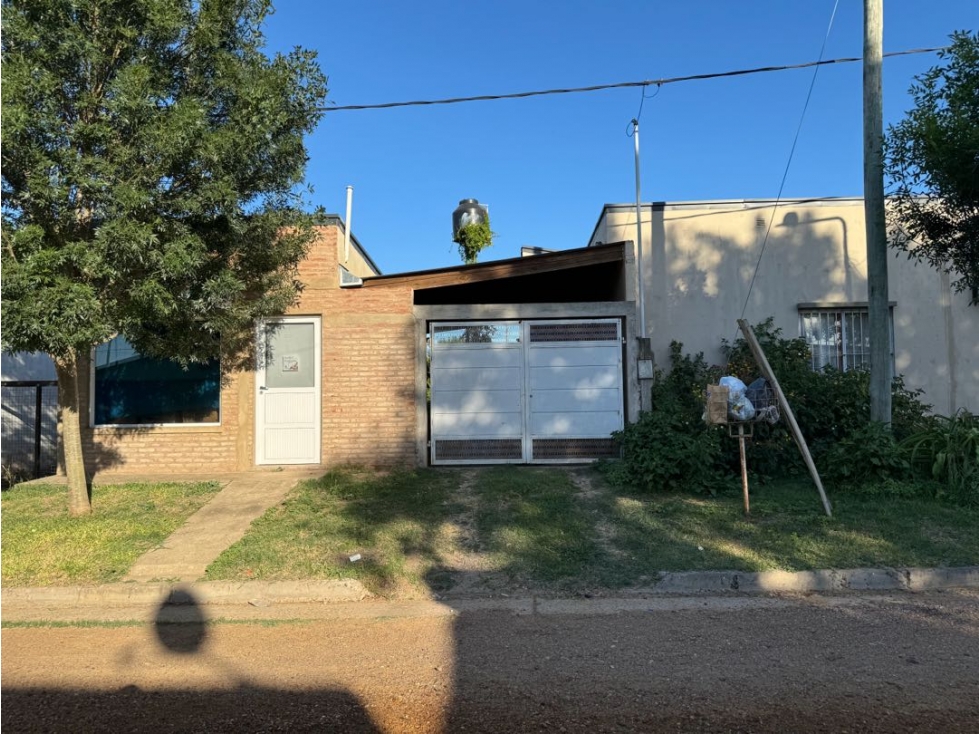 Vendo Casa Con Tres Locales en Caseros, Entre Ríos. — foto 3