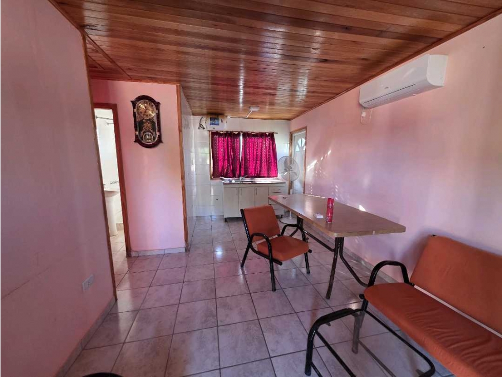 Vendo Casa Con Dos Dormitorios y Amplio Patio en Caseros, Entre Ríos. — foto 6
