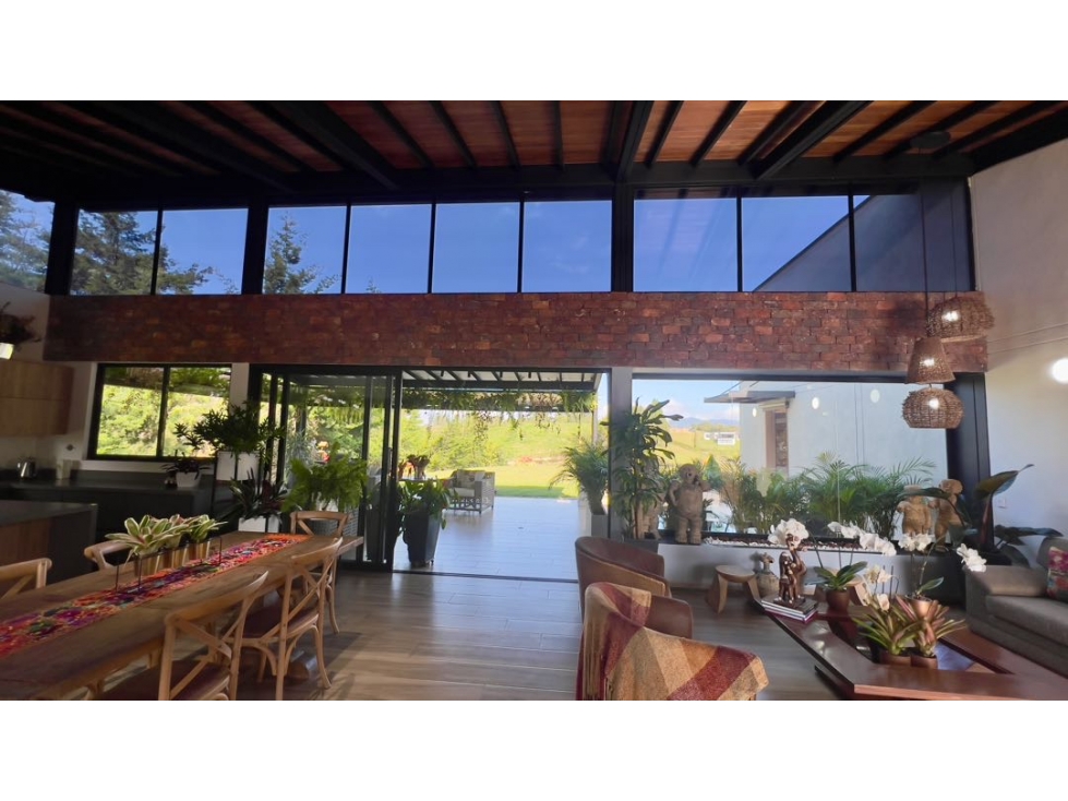 VENDO CASA CON HERMOSA VISTA EN VÍA LA CEJA SAN ANTONIO EN PARCELACIÓN
