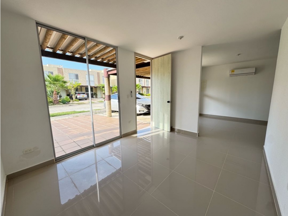 VENDO CASA CON JACUZZI Y PERGOLA EN EL DORAL ZONA NORTE CARTAGENA — foto 2